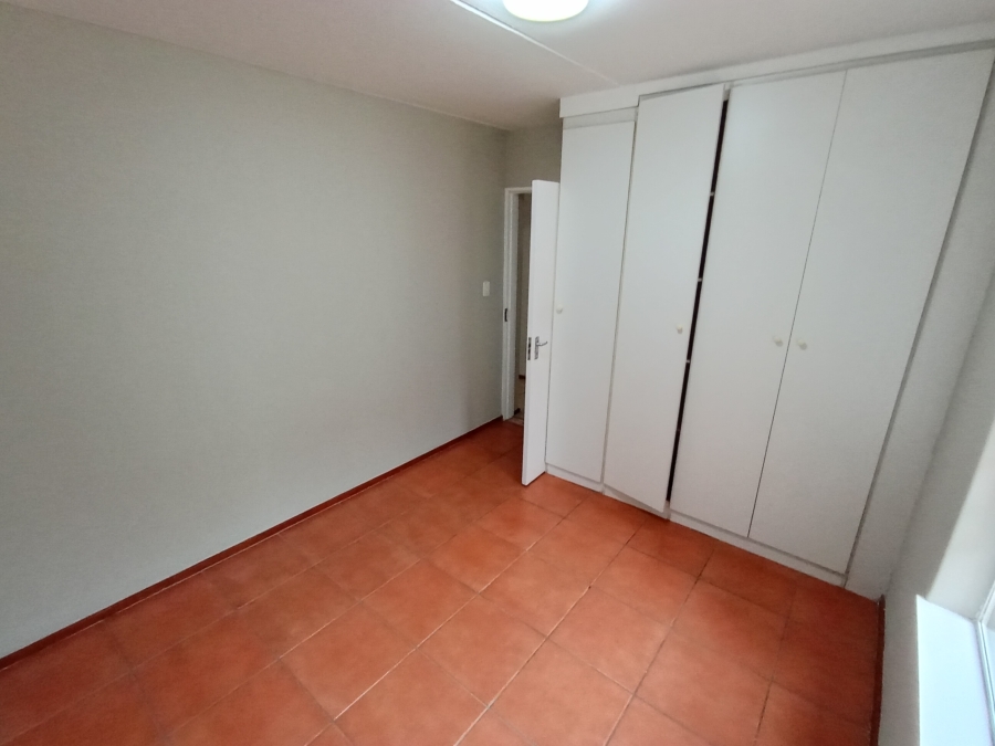 To Let 2 Bedroom Property for Rent in Glen Marais Gauteng