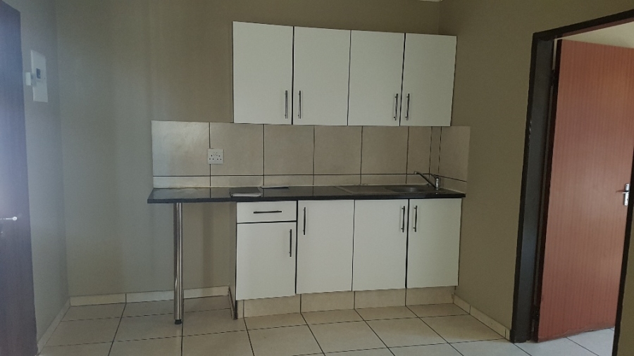 To Let 1 Bedroom Property for Rent in Dunnottar Gauteng