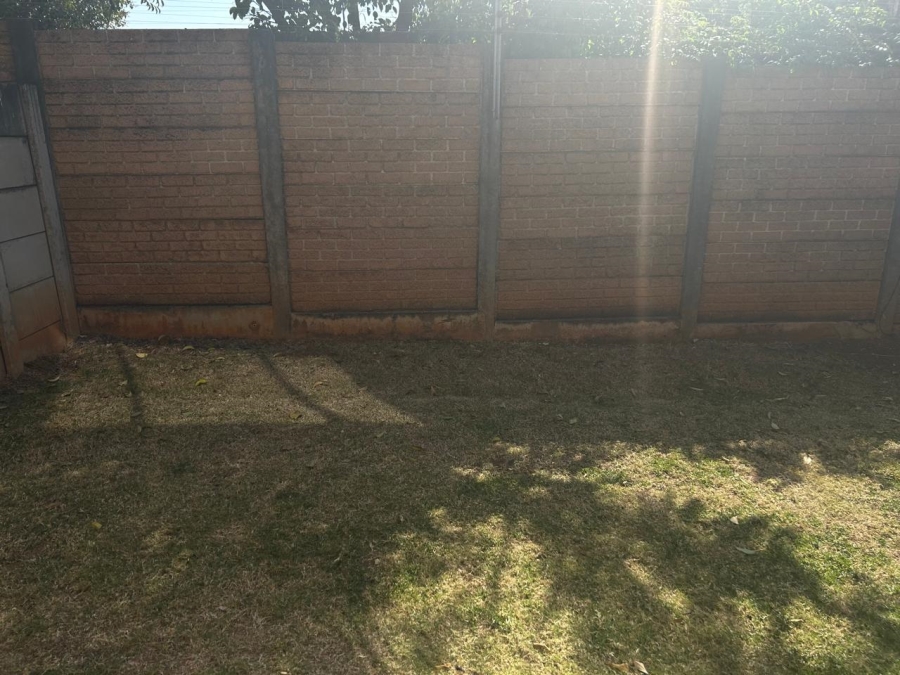To Let 2 Bedroom Property for Rent in Sonneglans Gauteng