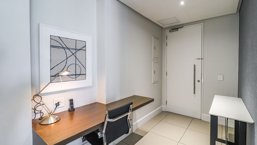 To Let 2 Bedroom Property for Rent in Sandown Gauteng