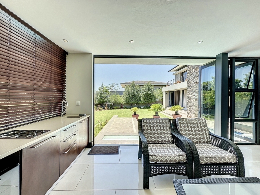 5 Bedroom Property for Sale in Lombardy Estate Gauteng
