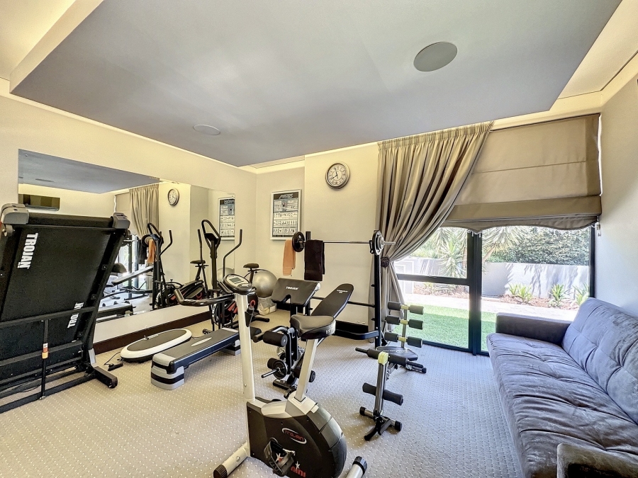 5 Bedroom Property for Sale in Lombardy Estate Gauteng