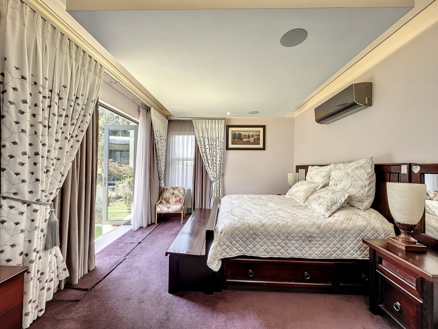 5 Bedroom Property for Sale in Lombardy Estate Gauteng