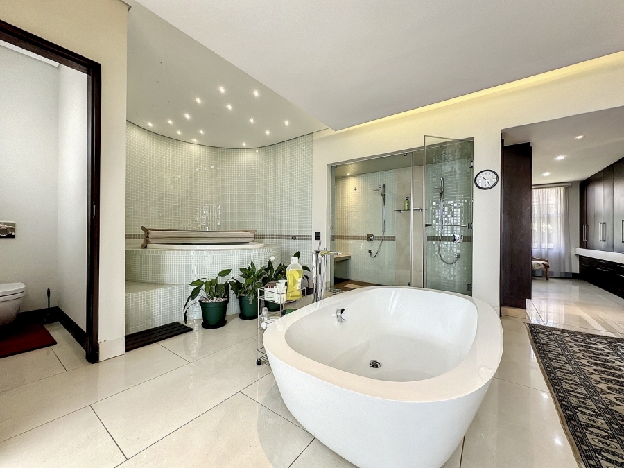 5 Bedroom Property for Sale in Lombardy Estate Gauteng