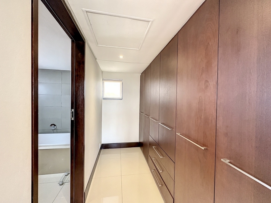 5 Bedroom Property for Sale in Lombardy Estate Gauteng