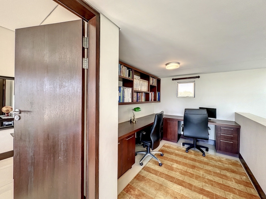 5 Bedroom Property for Sale in Lombardy Estate Gauteng