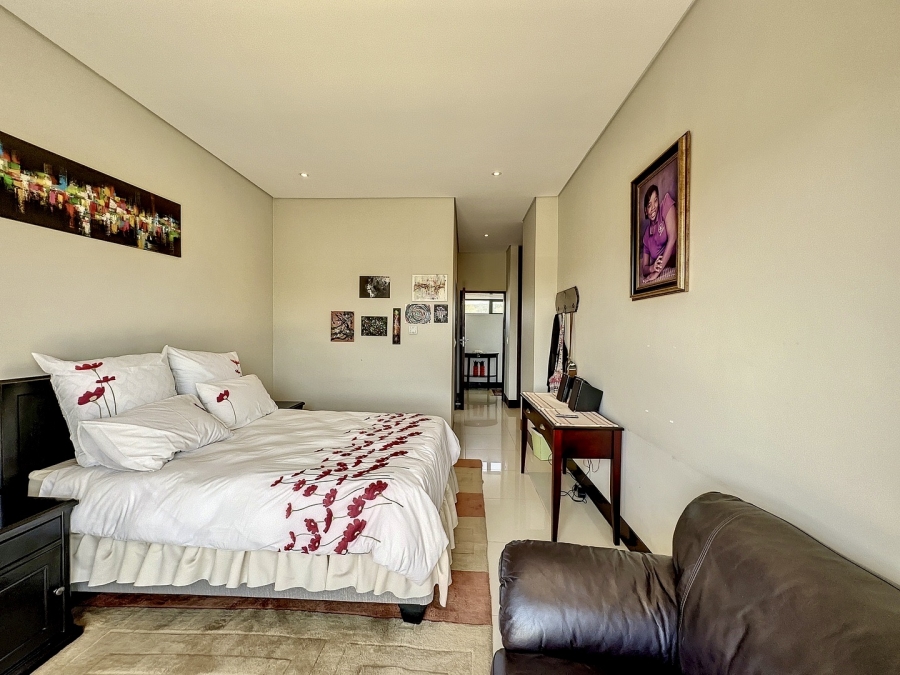 5 Bedroom Property for Sale in Lombardy Estate Gauteng