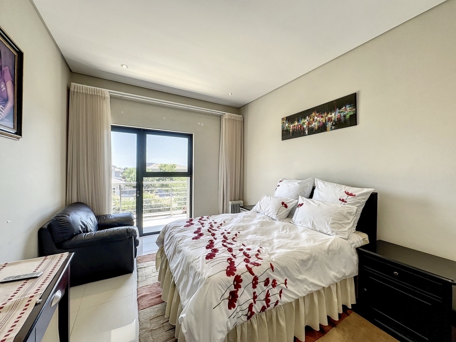 5 Bedroom Property for Sale in Lombardy Estate Gauteng