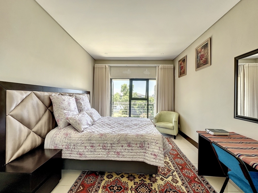 5 Bedroom Property for Sale in Lombardy Estate Gauteng