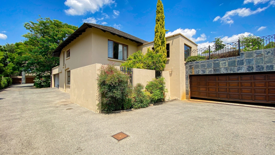To Let 5 Bedroom Property for Rent in Bryanston Gauteng