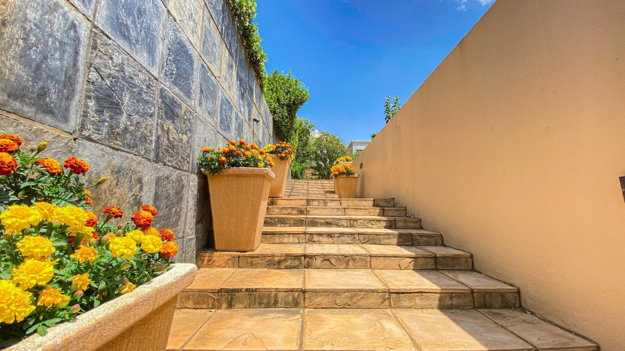 To Let 5 Bedroom Property for Rent in Bryanston Gauteng