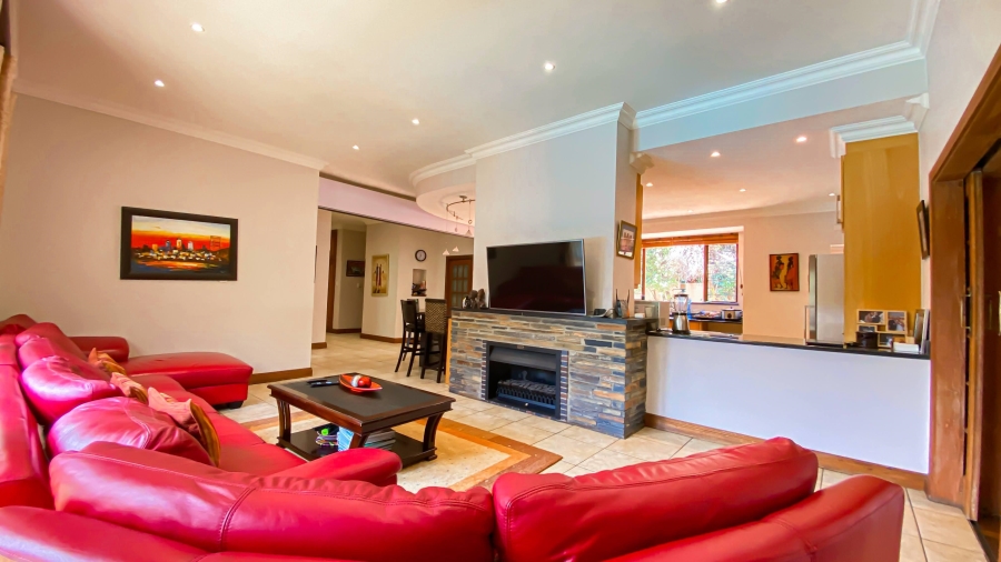 To Let 5 Bedroom Property for Rent in Bryanston Gauteng