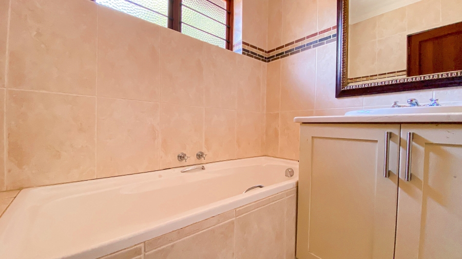 To Let 5 Bedroom Property for Rent in Bryanston Gauteng