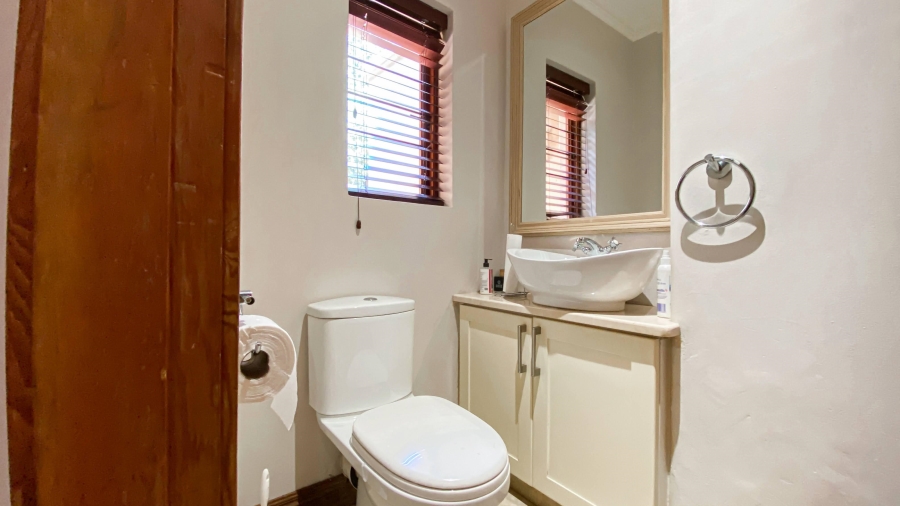 To Let 5 Bedroom Property for Rent in Bryanston Gauteng