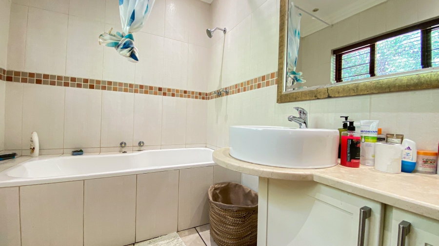 To Let 5 Bedroom Property for Rent in Bryanston Gauteng