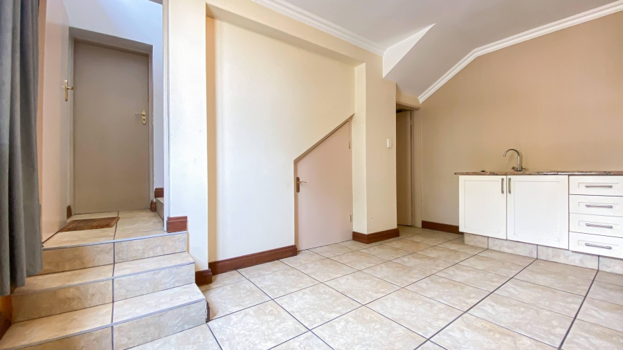 To Let 5 Bedroom Property for Rent in Bryanston Gauteng