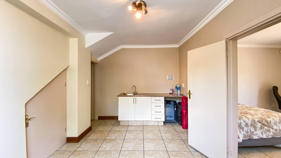 To Let 5 Bedroom Property for Rent in Bryanston Gauteng