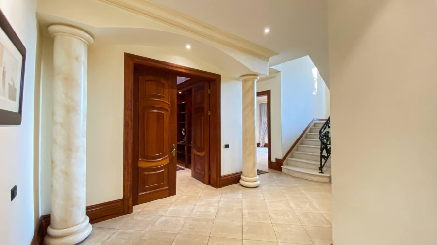 To Let 7 Bedroom Property for Rent in Hyde Park Gauteng
