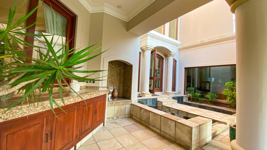 To Let 7 Bedroom Property for Rent in Hyde Park Gauteng