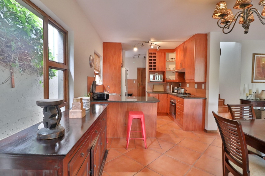 To Let 3 Bedroom Property for Rent in Bryanston Gauteng