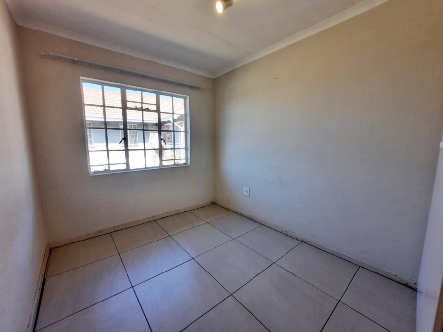 To Let 2 Bedroom Property for Rent in Elardus Park Gauteng