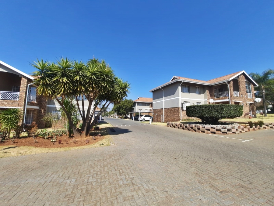 To Let 2 Bedroom Property for Rent in Elardus Park Gauteng