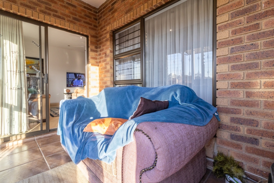 2 Bedroom Property for Sale in Liefde en Vrede Gauteng