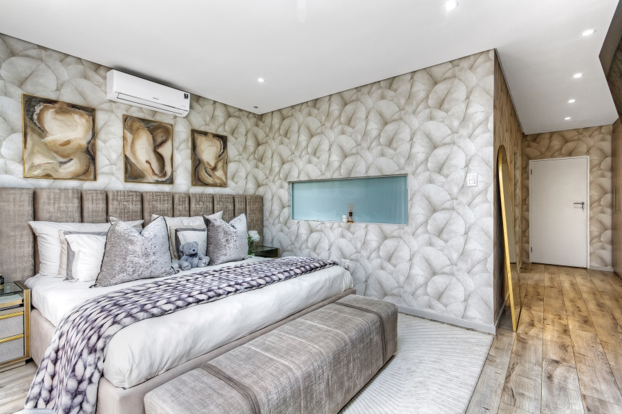 4 Bedroom Property for Sale in Crowthorne AH Gauteng