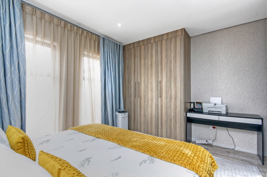 4 Bedroom Property for Sale in Crowthorne AH Gauteng