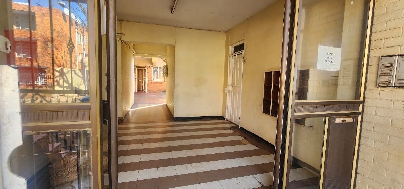 16 Bedroom Property for Sale in Yeoville Gauteng