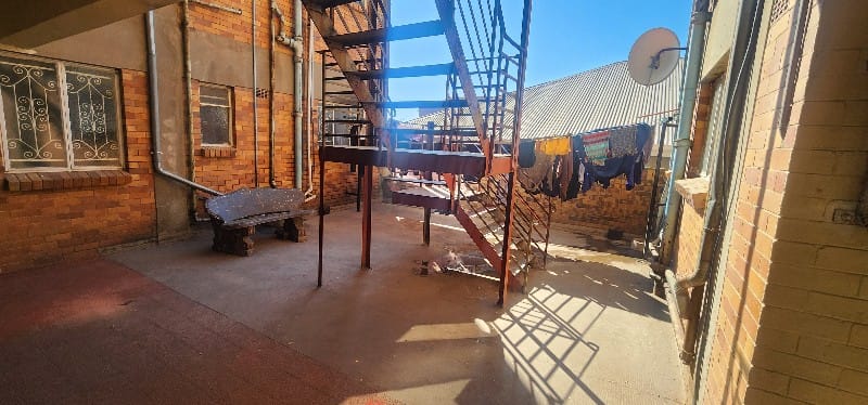 16 Bedroom Property for Sale in Yeoville Gauteng