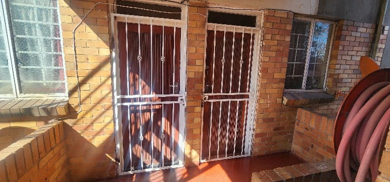 16 Bedroom Property for Sale in Yeoville Gauteng
