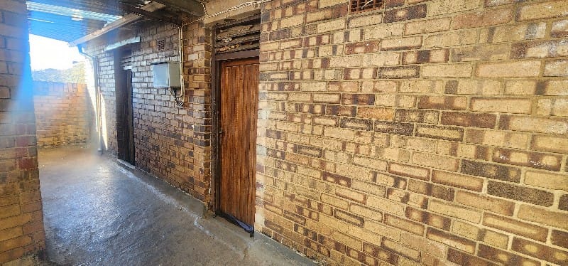 16 Bedroom Property for Sale in Yeoville Gauteng