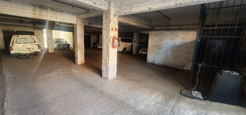 16 Bedroom Property for Sale in Yeoville Gauteng