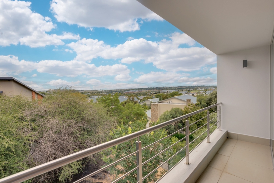4 Bedroom Property for Sale in Helderfontein Estate Gauteng