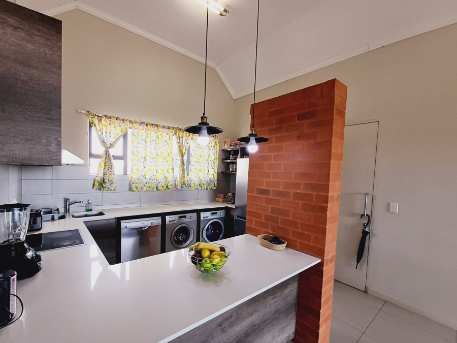 To Let 2 Bedroom Property for Rent in The Hills Game Reserve Estate Gauteng