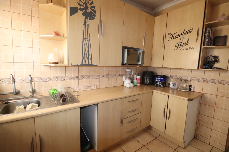 To Let 2 Bedroom Property for Rent in Edleen Gauteng