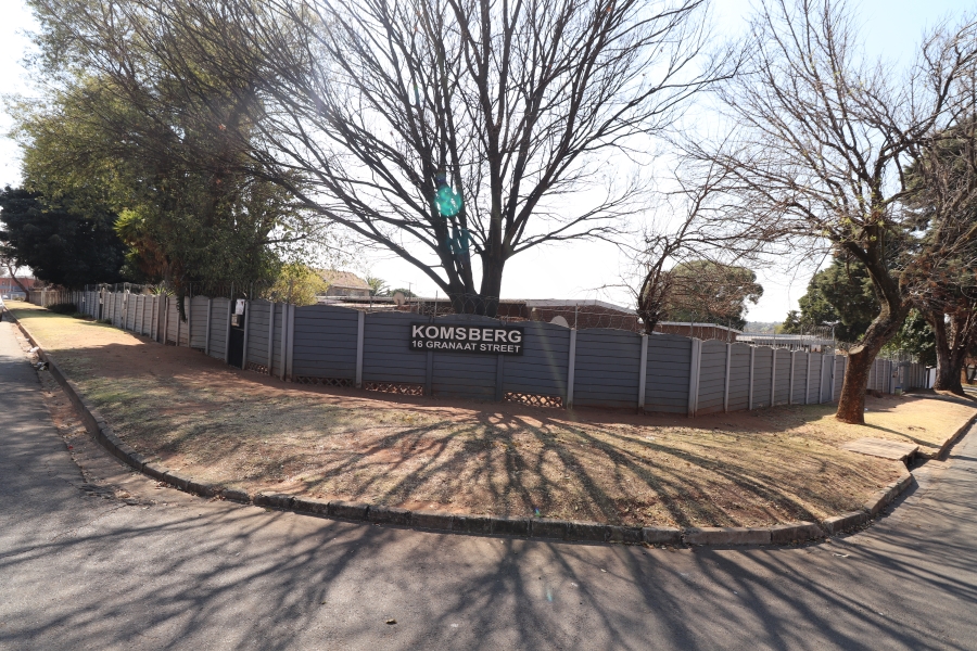 To Let 2 Bedroom Property for Rent in Edleen Gauteng