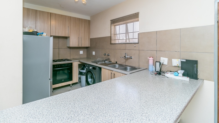 2 Bedroom Property for Sale in Noordwyk Gauteng