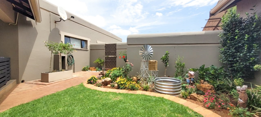 10 Bedroom Property for Sale in Kenleaf Gauteng