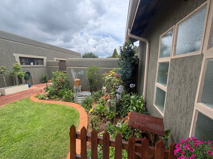 10 Bedroom Property for Sale in Kenleaf Gauteng