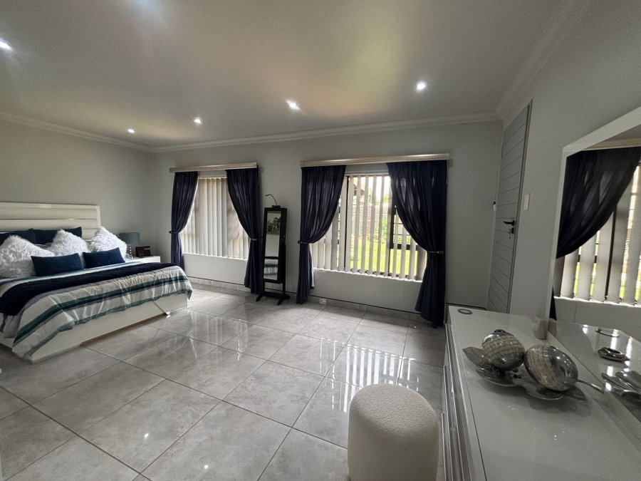 10 Bedroom Property for Sale in Kenleaf Gauteng