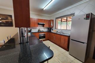 10 Bedroom Property for Sale in Kenleaf Gauteng