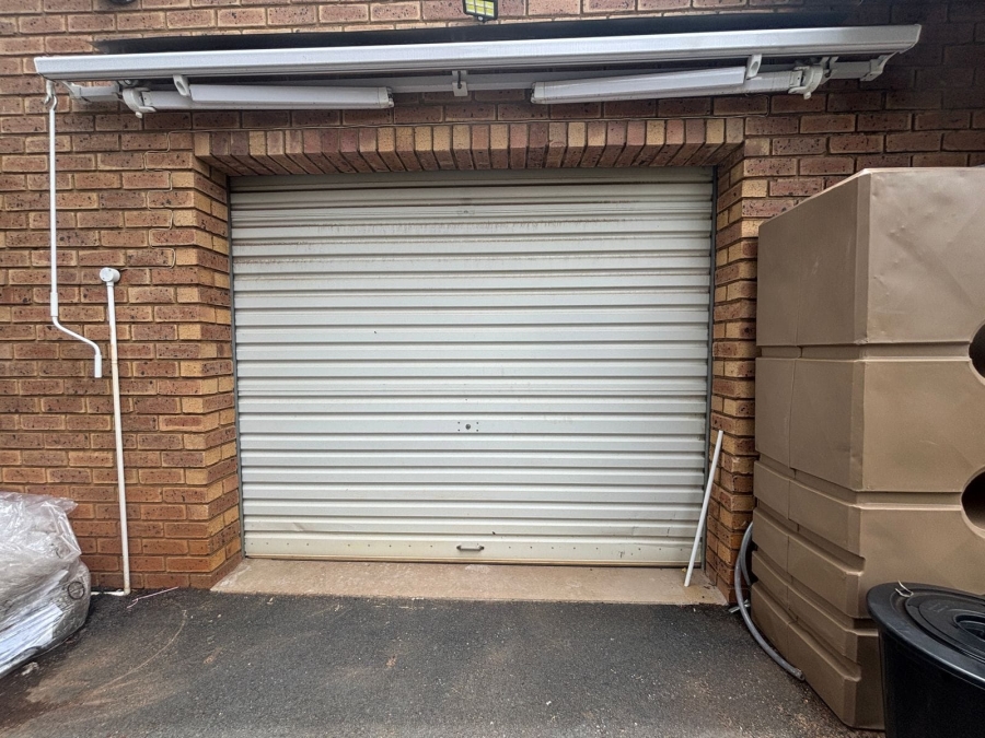 10 Bedroom Property for Sale in Kenleaf Gauteng