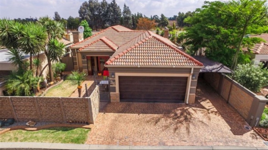 3 Bedroom Property for Sale in Parkhaven Gauteng