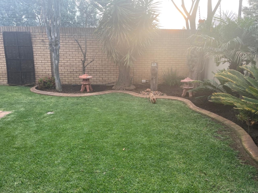 3 Bedroom Property for Sale in Parkhaven Gauteng