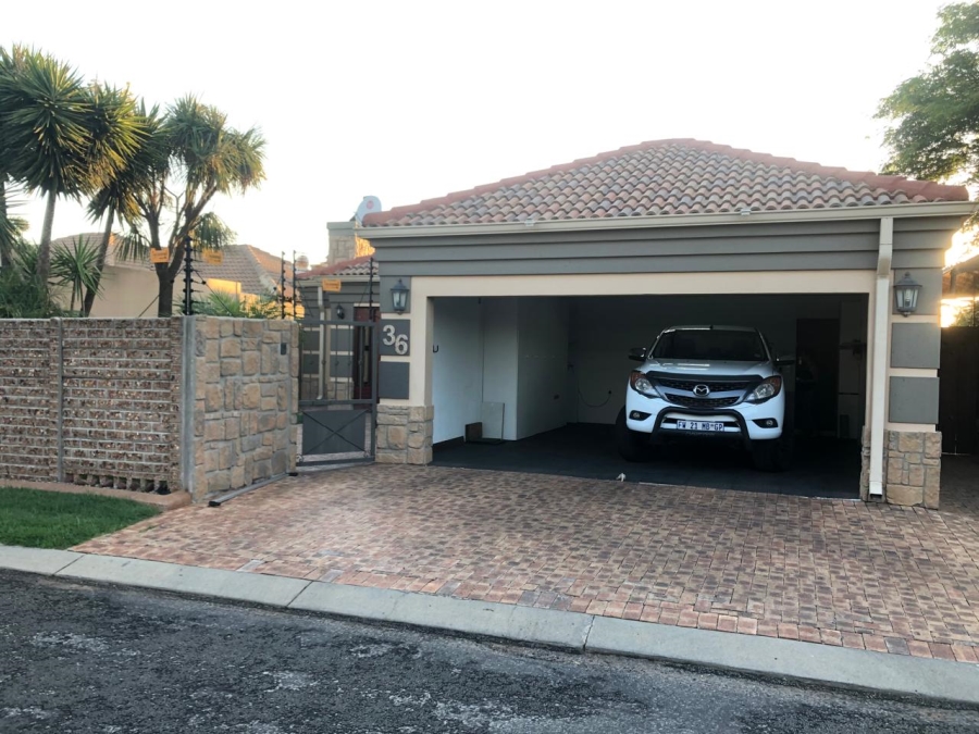 3 Bedroom Property for Sale in Parkhaven Gauteng