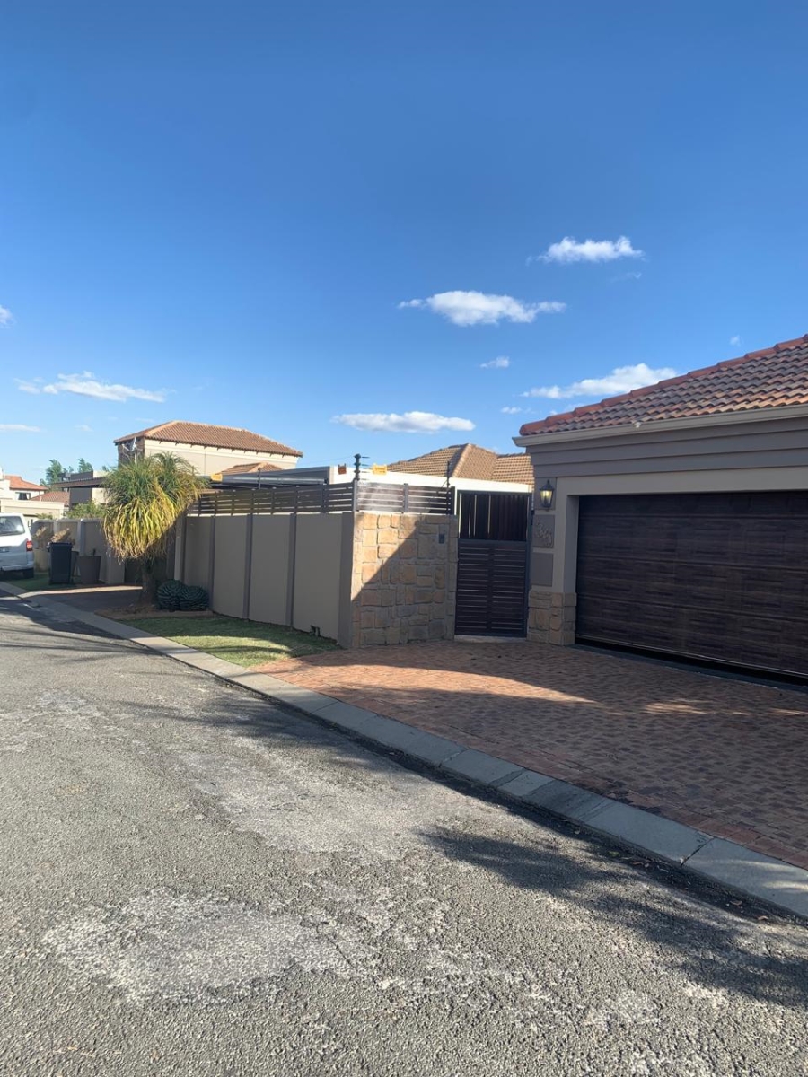 3 Bedroom Property for Sale in Parkhaven Gauteng