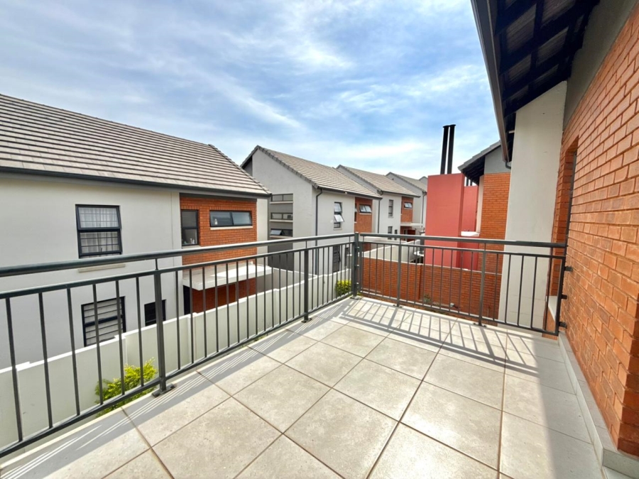 To Let 3 Bedroom Property for Rent in Amberfield Gauteng