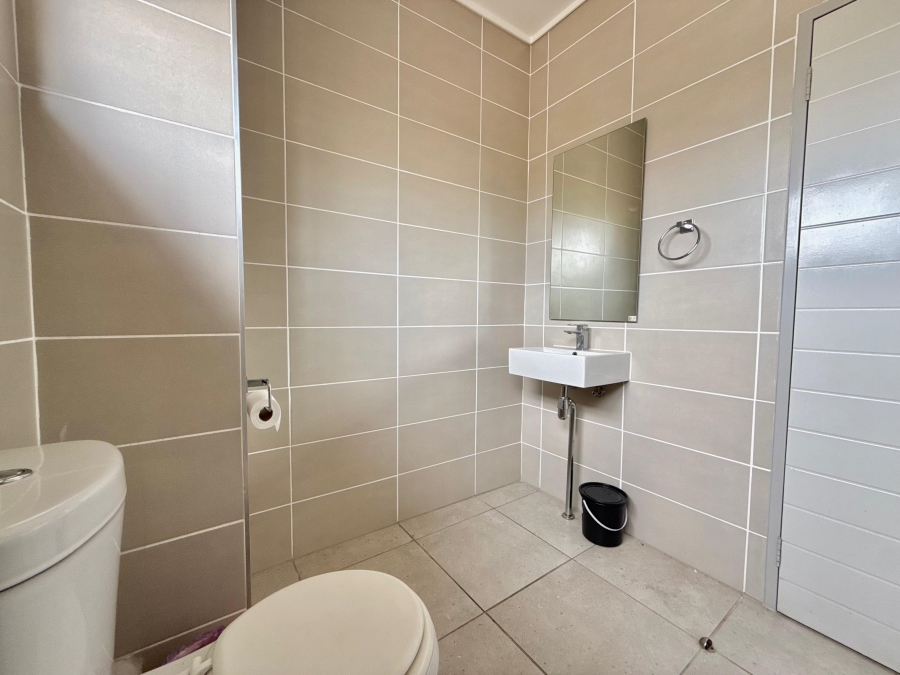 To Let 3 Bedroom Property for Rent in Amberfield Gauteng